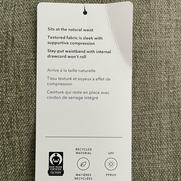 Athleta Stash legging with pockets - Picture 4 of 5